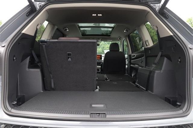 new 2025 Volkswagen Atlas car, priced at $44,514