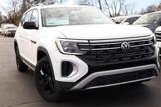 new 2025 Volkswagen Atlas car, priced at $46,002