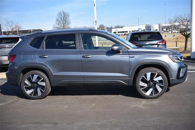 new 2024 Volkswagen Taos car, priced at $33,194