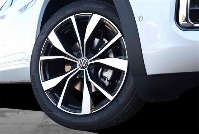 new 2026 Volkswagen Atlas car, priced at $55,646