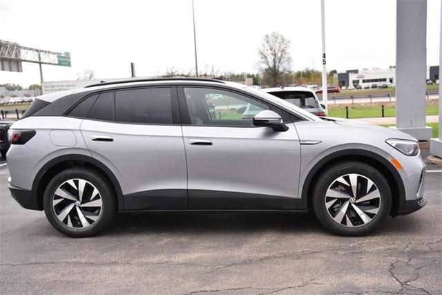 new 2025 Volkswagen ID.4 car, priced at $40,804