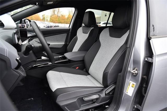 new 2025 Volkswagen ID.4 car, priced at $40,804