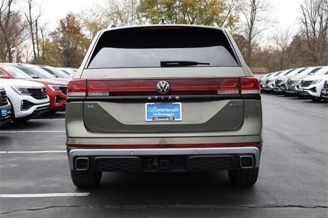 new 2025 Volkswagen Atlas car, priced at $45,404