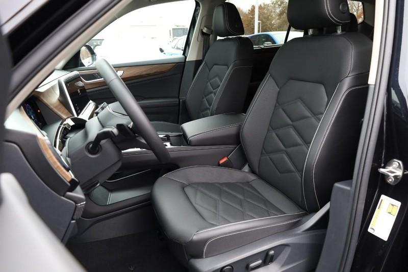 new 2025 Volkswagen Atlas car, priced at $44,573