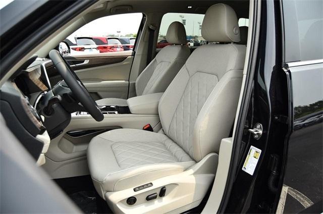 new 2025 Volkswagen Atlas car, priced at $53,509
