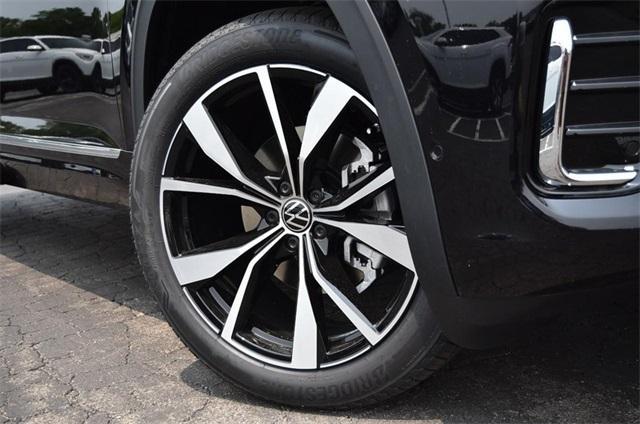 new 2025 Volkswagen Atlas car, priced at $53,509