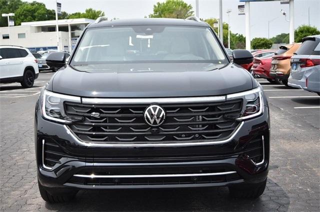new 2025 Volkswagen Atlas car, priced at $53,509