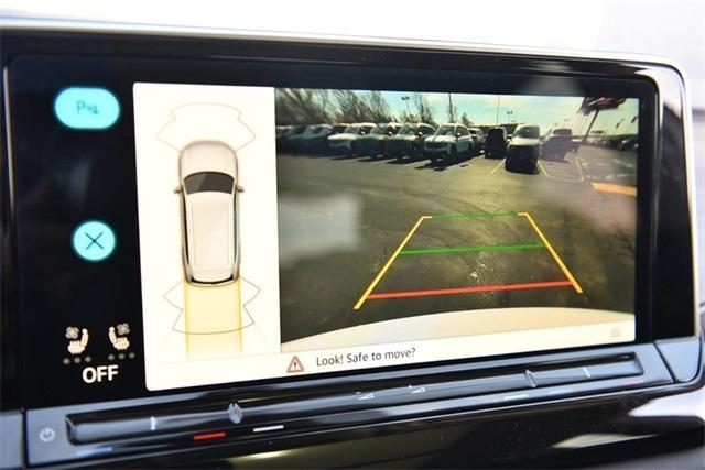 new 2025 Volkswagen Atlas car, priced at $47,607