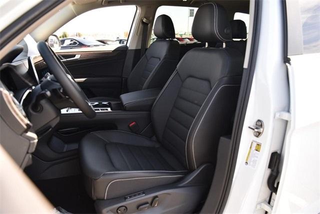 new 2025 Volkswagen Atlas car, priced at $47,607