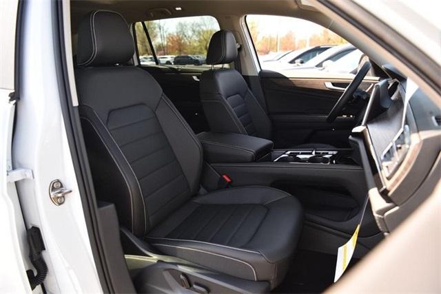 new 2025 Volkswagen Atlas car, priced at $47,607