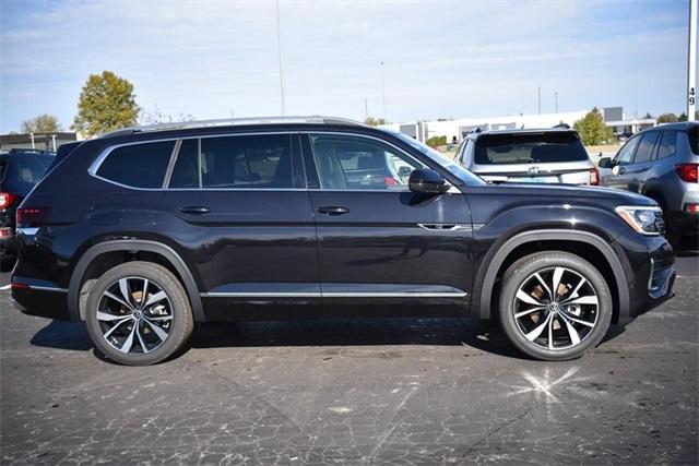 new 2025 Volkswagen Atlas car, priced at $51,738