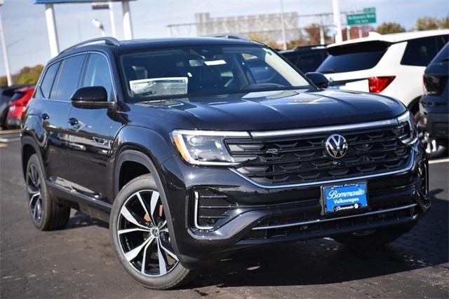 new 2025 Volkswagen Atlas car, priced at $51,738