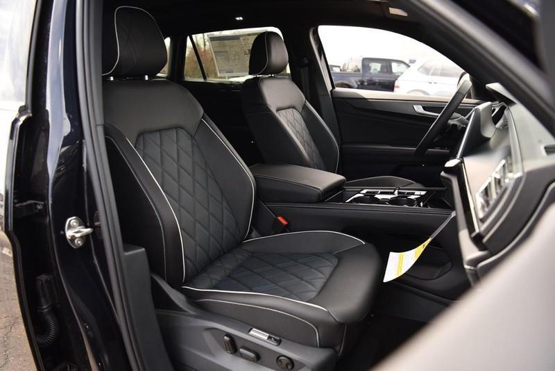 new 2025 Volkswagen Atlas Cross Sport car, priced at $50,935