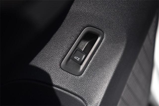 new 2025 Volkswagen Atlas car, priced at $44,404