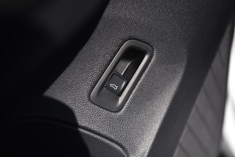 new 2025 Volkswagen Atlas car, priced at $45,404