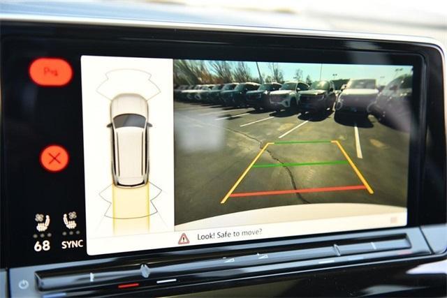 new 2025 Volkswagen Atlas car, priced at $44,404
