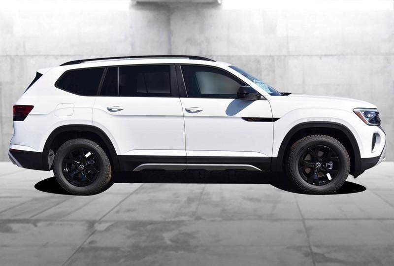 new 2025 Volkswagen Atlas car, priced at $45,404