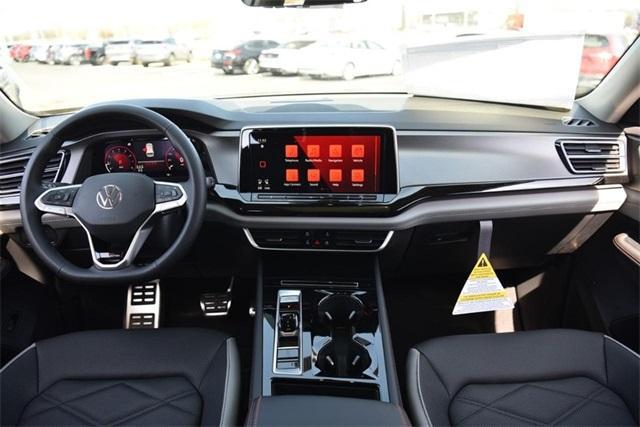 new 2025 Volkswagen Atlas car, priced at $44,404