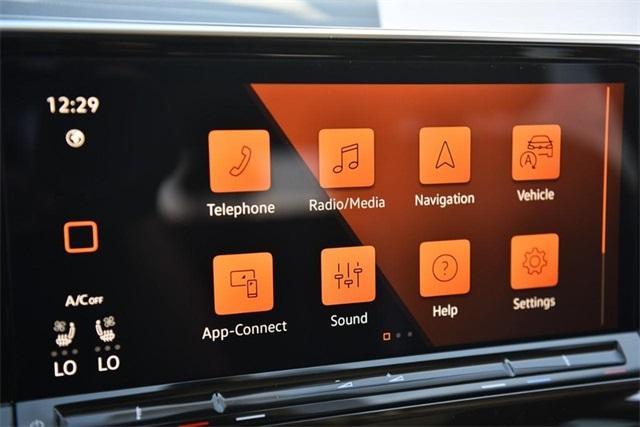 new 2025 Volkswagen Atlas car, priced at $45,404