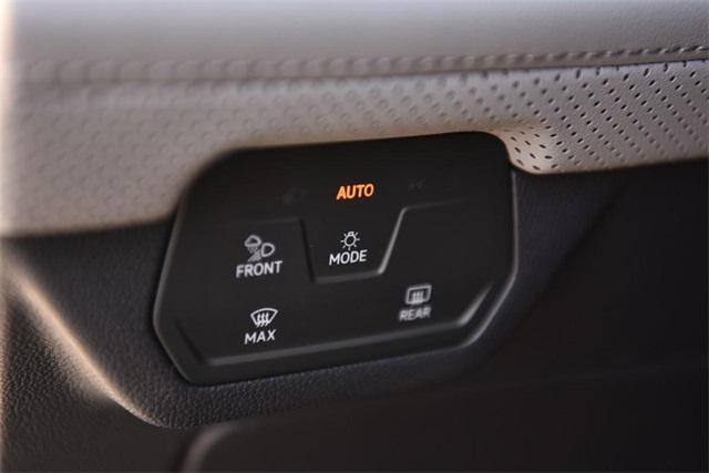 new 2025 Volkswagen Atlas car, priced at $45,404