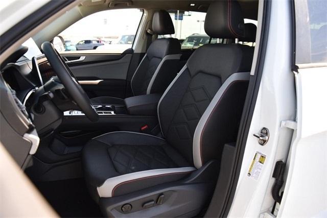 new 2025 Volkswagen Atlas car, priced at $45,404