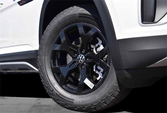 new 2025 Volkswagen Atlas car, priced at $45,404