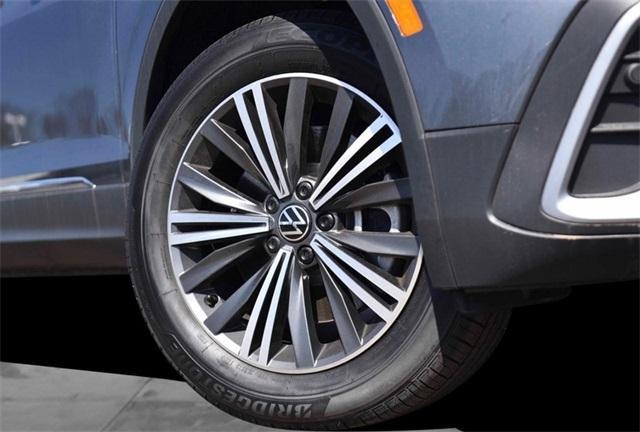 new 2024 Volkswagen Tiguan car, priced at $30,468