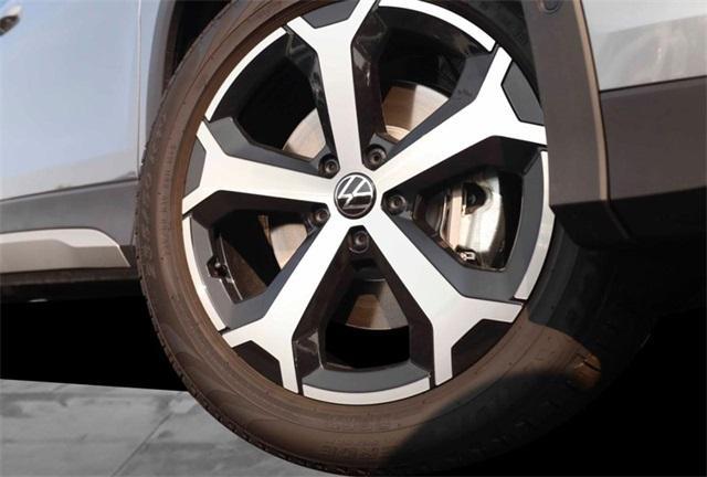 new 2025 Volkswagen Tiguan car, priced at $35,260