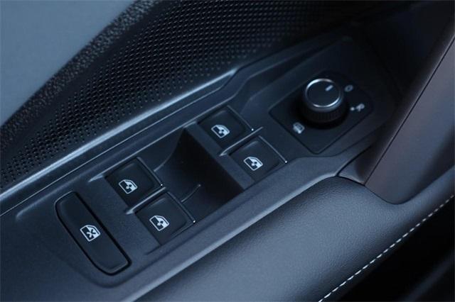 new 2025 Volkswagen Tiguan car, priced at $35,270