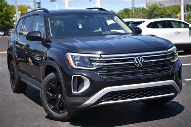 new 2024 Volkswagen Atlas car, priced at $48,569