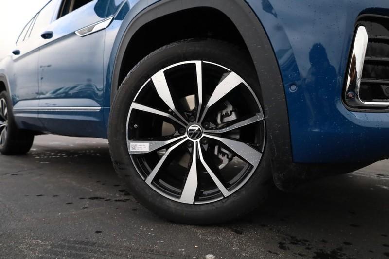 new 2025 Volkswagen Atlas car, priced at $51,459