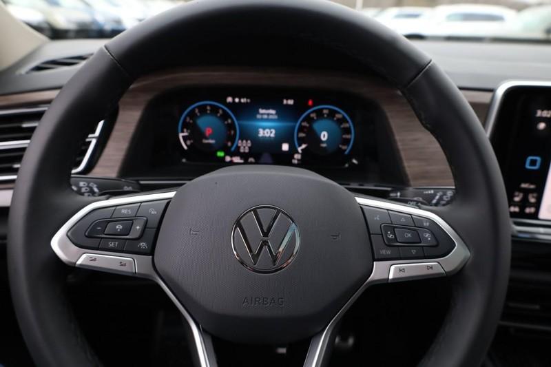 new 2025 Volkswagen Atlas car, priced at $51,459