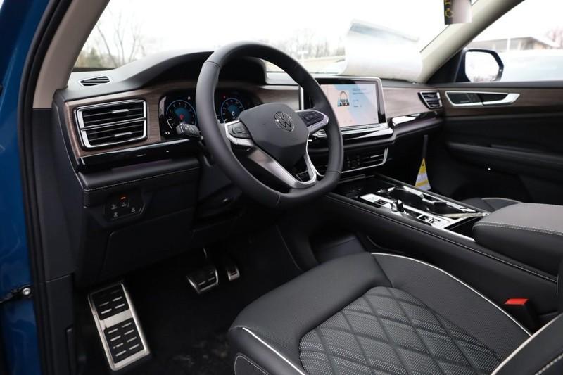 new 2025 Volkswagen Atlas car, priced at $51,459
