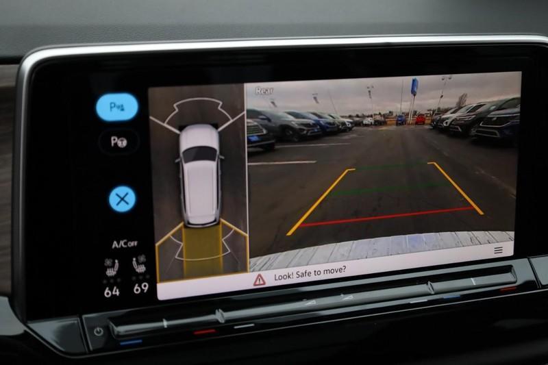 new 2025 Volkswagen Atlas car, priced at $51,459