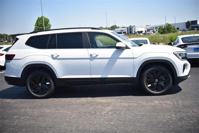 new 2024 Volkswagen Atlas car, priced at $38,500