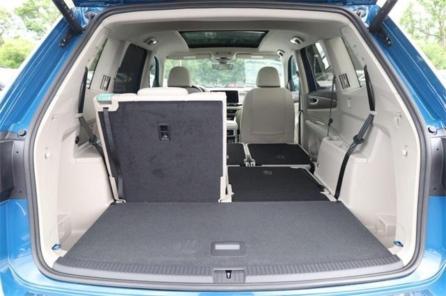new 2025 Volkswagen Atlas car, priced at $46,995