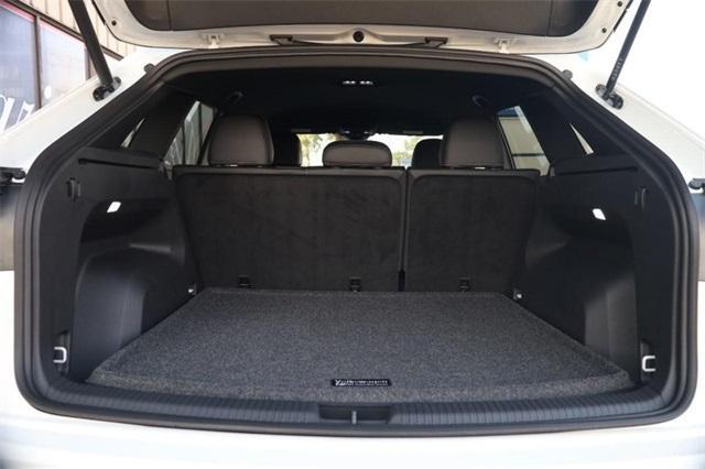 new 2026 Volkswagen Atlas Cross Sport car, priced at $40,920