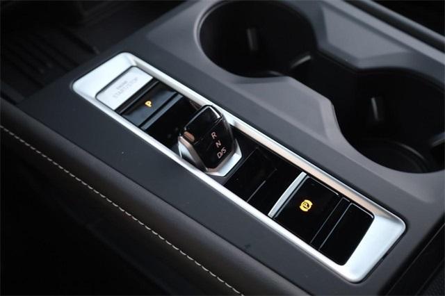 new 2026 Volkswagen Atlas Cross Sport car, priced at $40,920