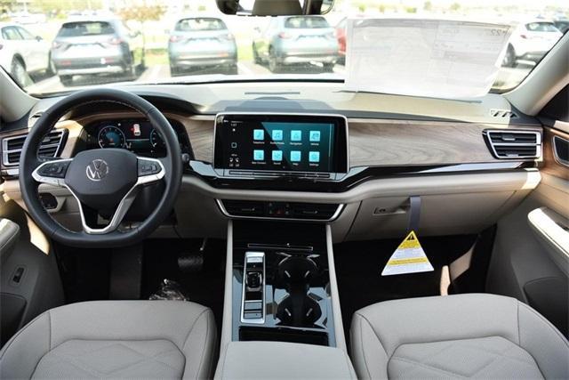 new 2025 Volkswagen Atlas car, priced at $41,295