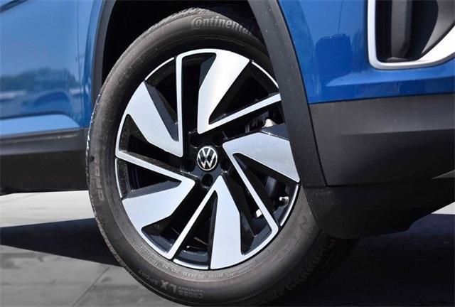new 2025 Volkswagen Atlas car, priced at $41,295