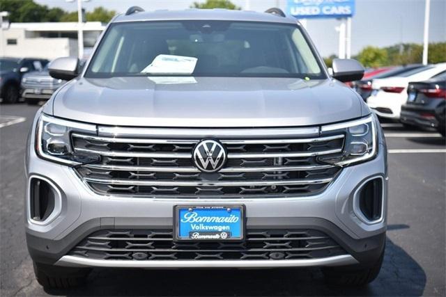 new 2024 Volkswagen Atlas car, priced at $38,500