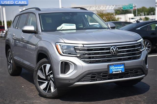 new 2024 Volkswagen Atlas car, priced at $38,500