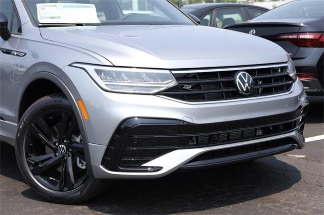 new 2024 Volkswagen Tiguan car, priced at $32,465