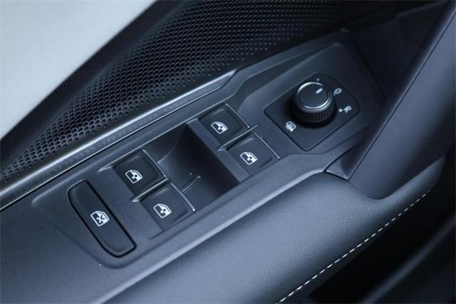 new 2025 Volkswagen Tiguan car, priced at $35,409