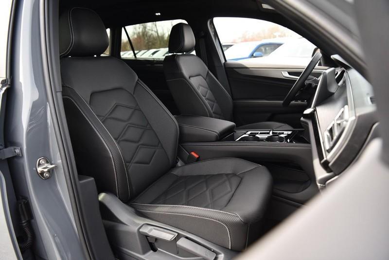 new 2025 Volkswagen Atlas Cross Sport car, priced at $43,528
