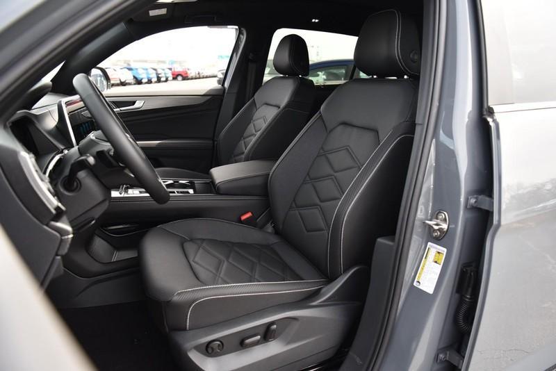 new 2025 Volkswagen Atlas Cross Sport car, priced at $43,528