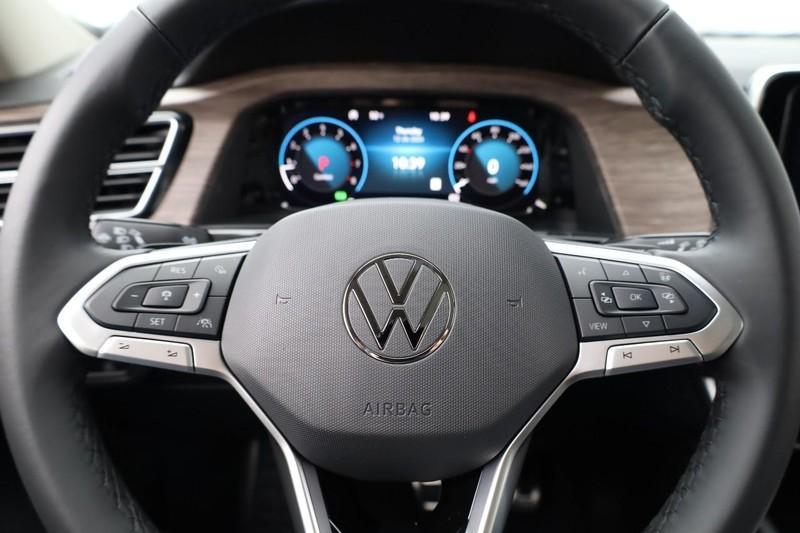 new 2025 Volkswagen Atlas car, priced at $51,985
