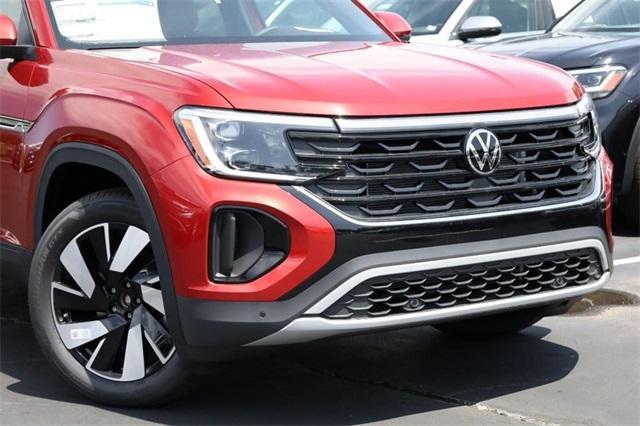 new 2024 Volkswagen Atlas Cross Sport car, priced at $38,625