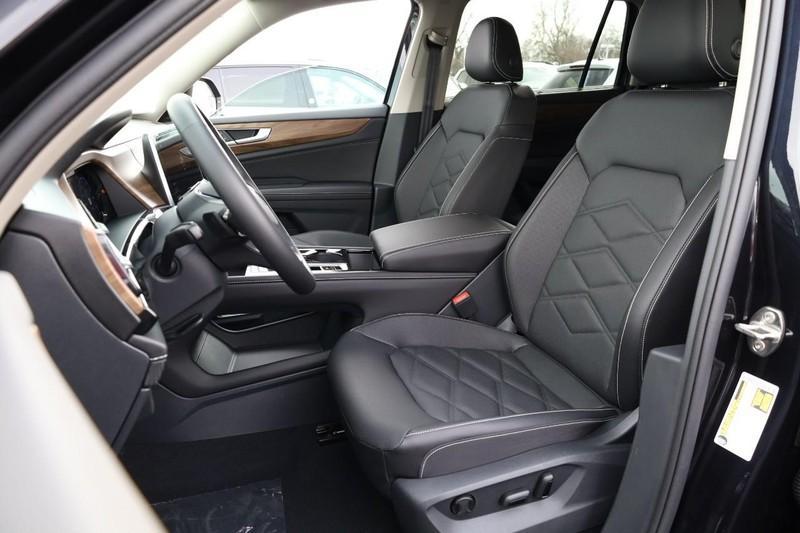 new 2025 Volkswagen Atlas car, priced at $44,112