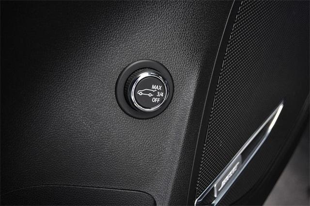 used 2023 Buick Envision car, priced at $33,995